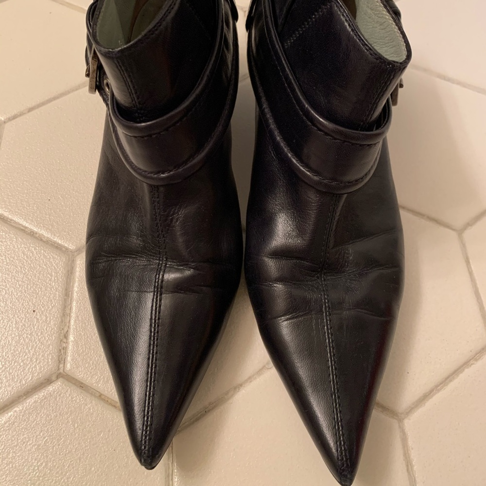 Sigerson Morrison Navy Pointy-Toe Booties